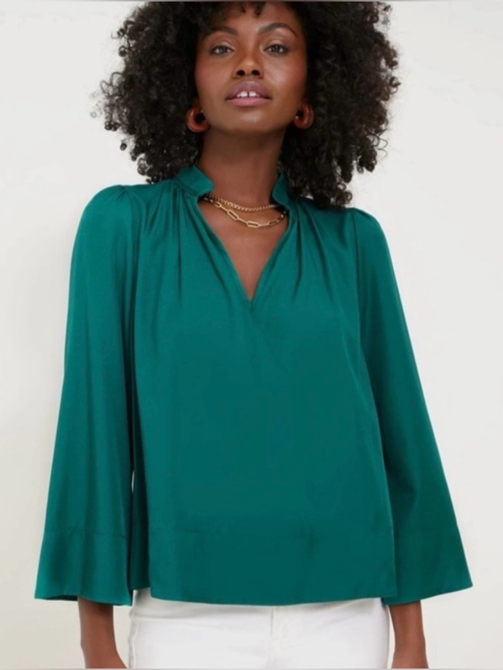 Pomander Place Emerald V-Neck Long Sleeve Women's Top